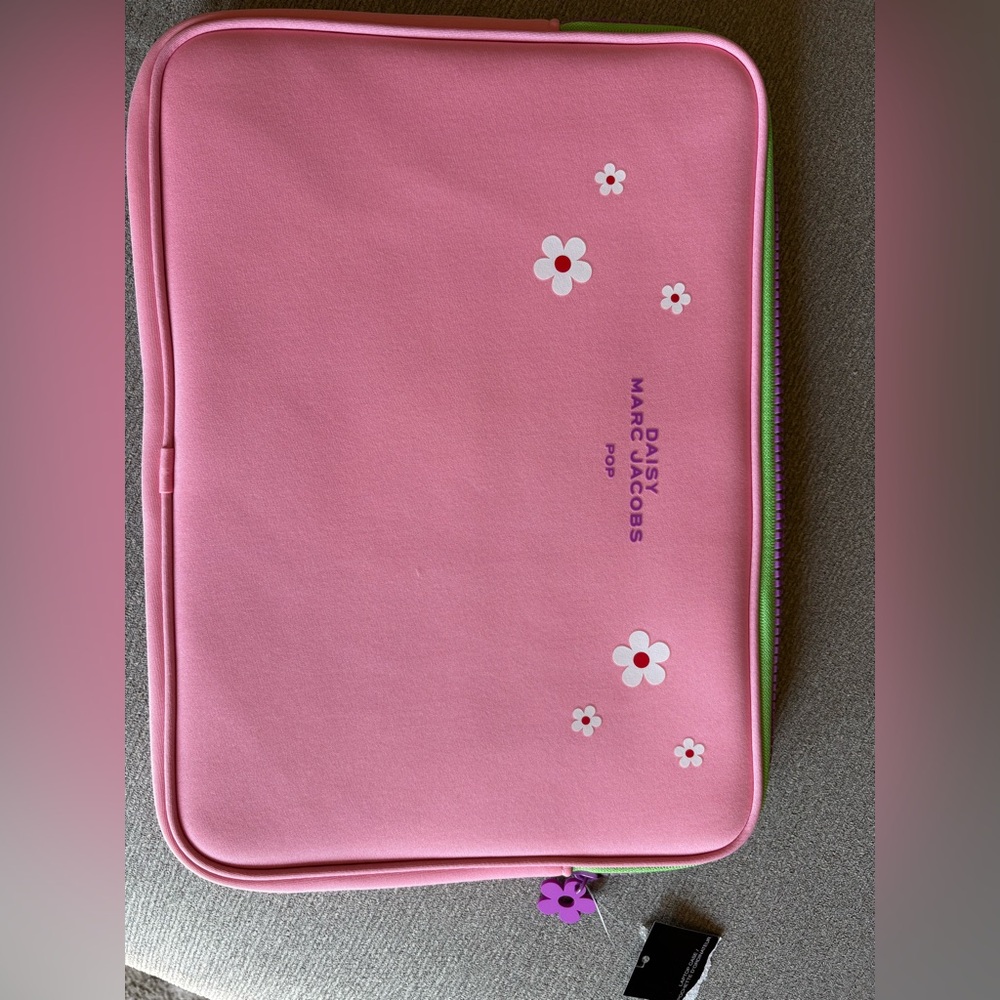 Marc Jacobs Pink Daisy laptop Case